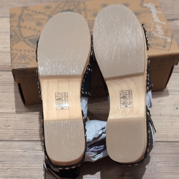 Free People Black Studded Women's Sandals Size 40 - Picture 5 of 7